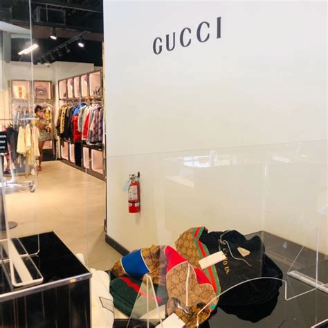 cintura gucci foxtown|Outlet with over 160 shops only 50 km from Milan .